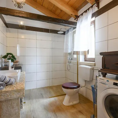 Stunning In Trosti With Wifi Holiday home Rojnici