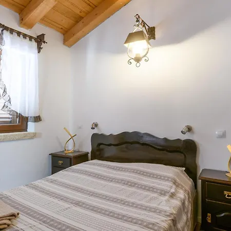 Holiday home Stunning In Trosti With Wifi Rojnici