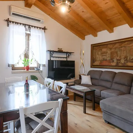 Holiday home Stunning In Trosti With Wifi