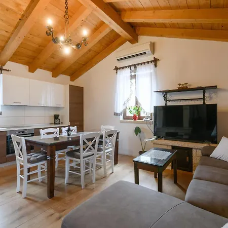 Holiday home Stunning In Trosti With Wifi