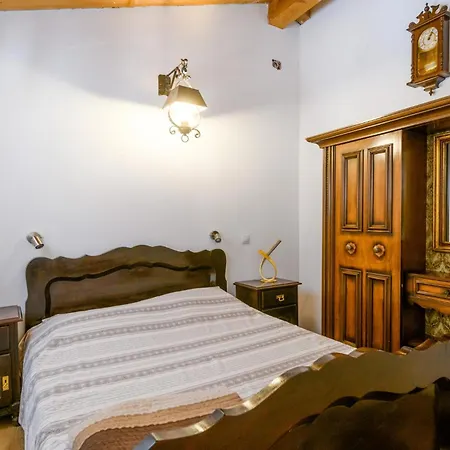 Holiday home Stunning In Trosti With Wifi Rojnici